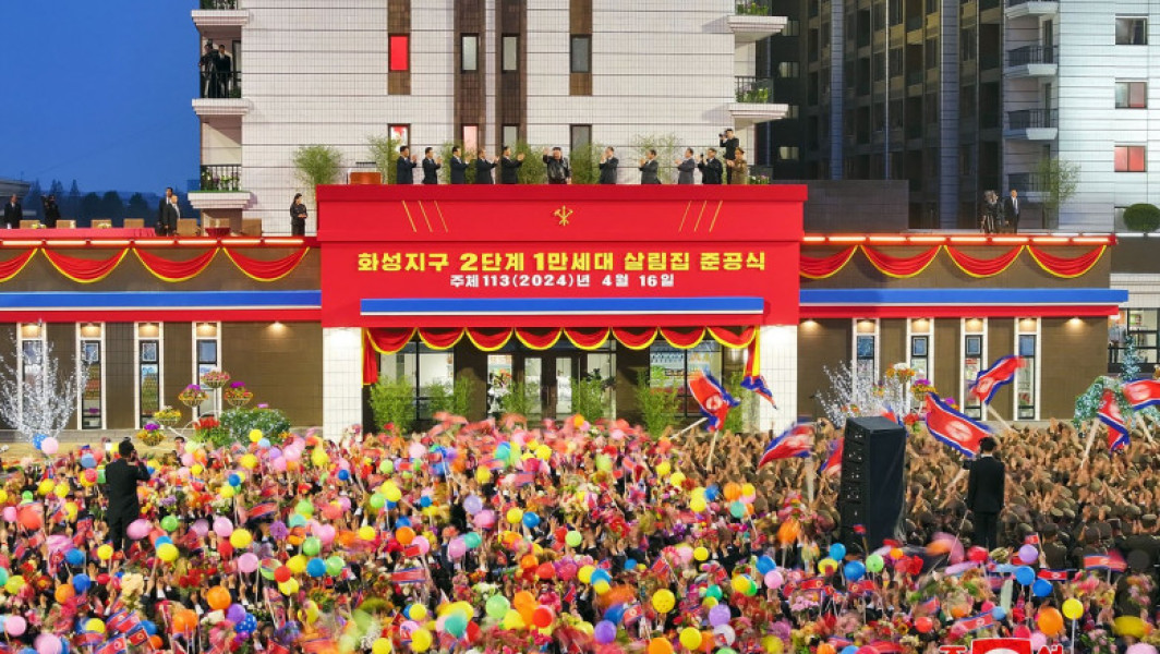 În ziua în care se crede că Kim Jong Un a împlinit 40 de ani, nord-coreenii au fost obligaţi să-i jure credinţă