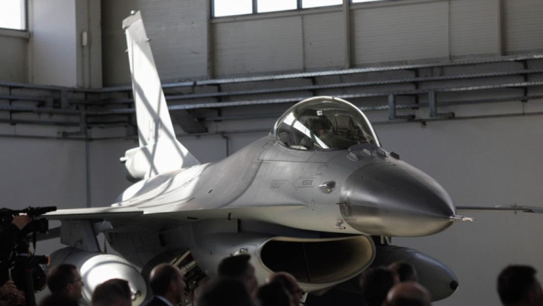 Kievul primul va primi avioane F-16 de la aliaţii săi în iunie sau iulie