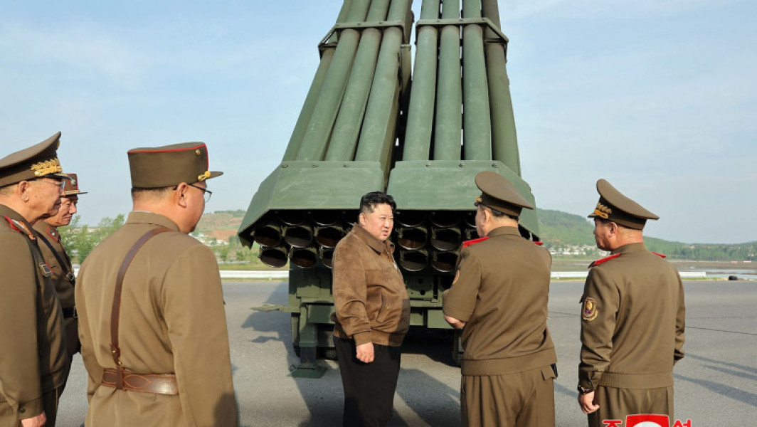 Kim Jong Un a testat din nou lansatorul de rachete și a inspectat artileria nord-coreeană