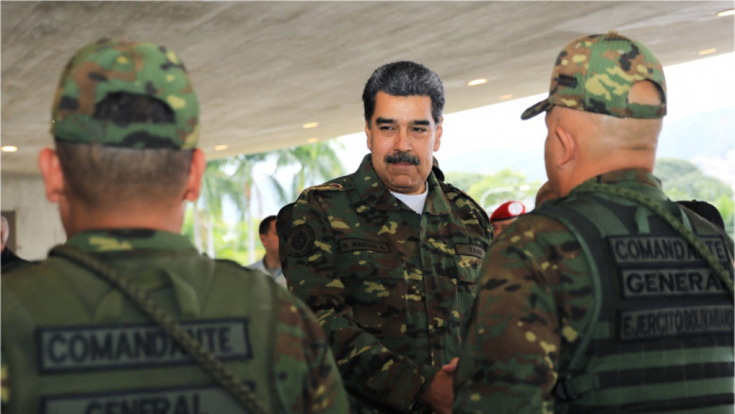 Venezuela se pregătește de război la granița cu Guyana. Armata lui Maduro fortifică o insulă anexată în anii '60
