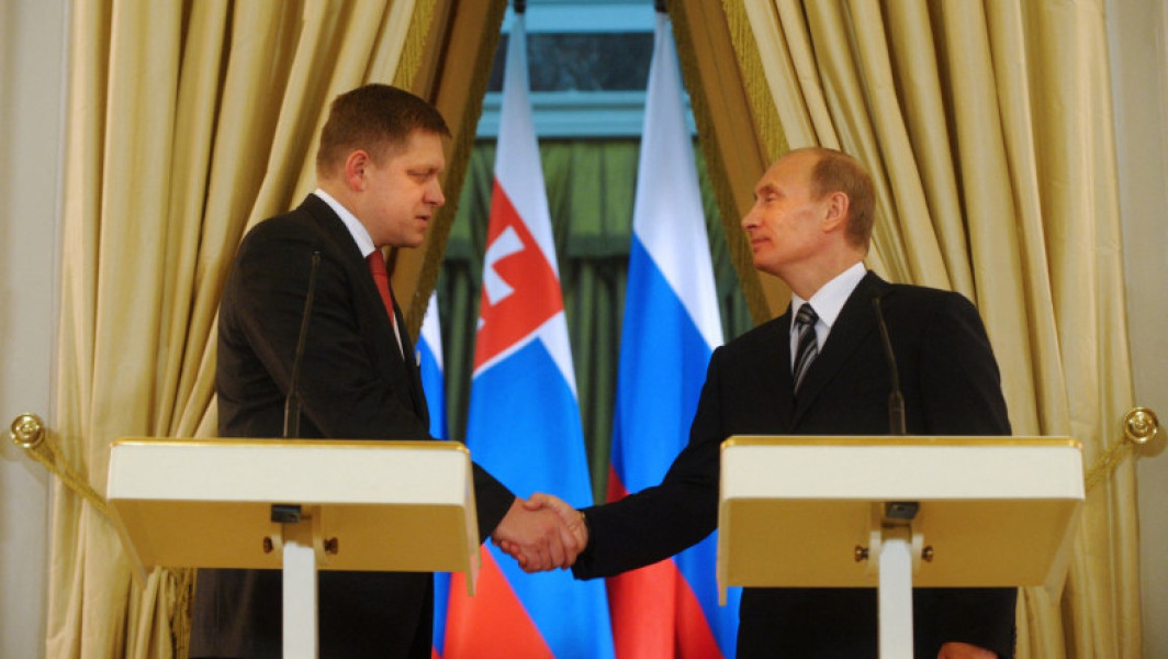 Rusia condamnă cu fermitate tentativa de asasinat asupra lui Fico. Putin: "Cunosc pe Robert ca un om curajos și hotărât.