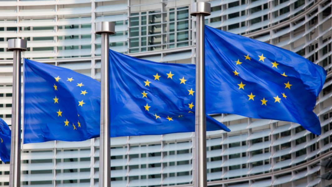 Comisia Europeană investeşte 1 miliard de euro în 54 proiecte ambiţioase în domeniul apărării