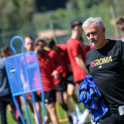 Fotbal: Fenerbahce îl va angaja pe Mourinho ca antrenor pentru doi ani, conform presei din Turcia