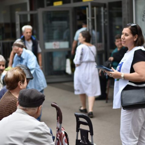 Cristina Enăchescu (ADU Sector 6): Locuiesc în Sectorul 6 de 18 ani și sunt profesor aici. Cei mai mulți dintre elevii mei au domiciliul aici