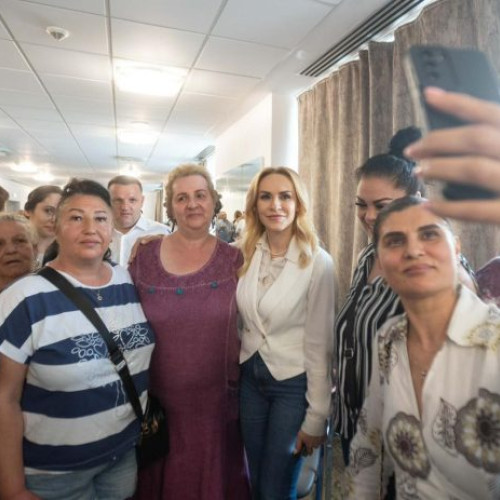 Gabriela Firea caută sprijinul femeilor rome la alegerile de duminică