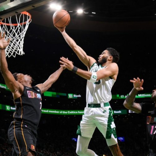 Boston Celtics castiga primul meci al finalei NBA impotriva Dallas Mavericks