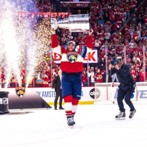 Echipa Florida Panthers a câștigat pentru prima oară Cupa Stanley