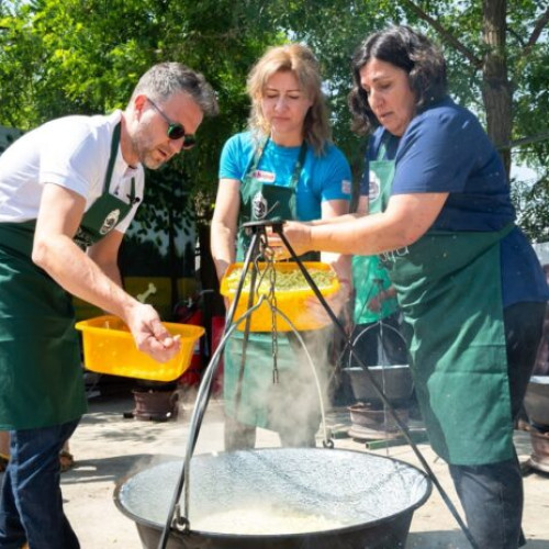 Kaufland Romania susține Adăpostul Speranța pentru ajutorarea câinilor fără stăpân