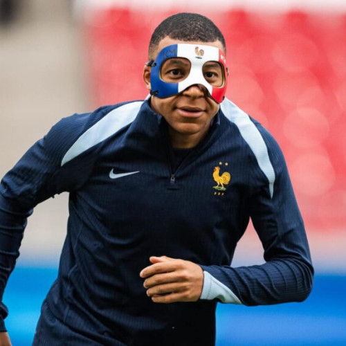 Kylian Mbappe spune că masca este &quot;o oroare absolută&quot;