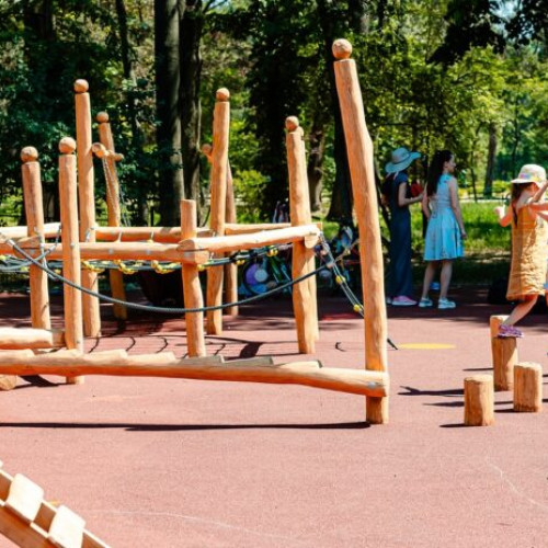 Două noi locuri de joacă modernizate în Parcul Herăstrău și Parcul Floreasca